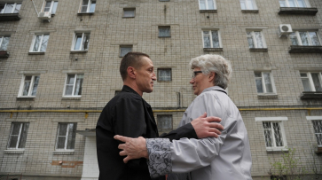 Репортаж РИА «Воронеж». Отсидевший 15 лет военный встретился с матерью убитого