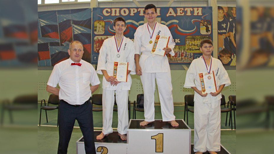 Новохоперский спортсмен завоевал «золото» первенства области по всестилевому карате