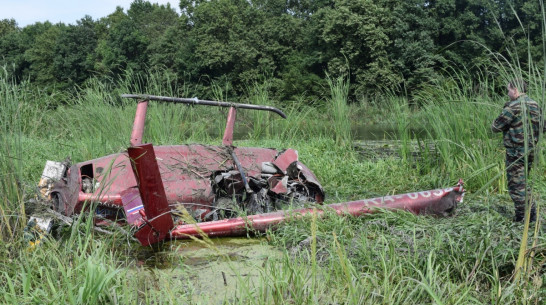 Следователи начали проверку по факту жесткой посадки вертолета под Воронежем