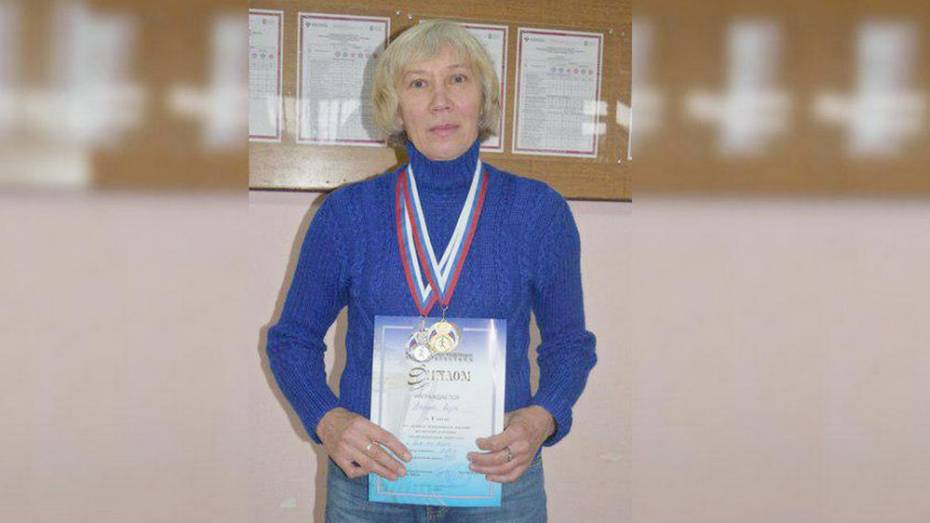 Рамонская бегунья завоевала 2 медали на чемпионате России по легкой атлетике среди ветеранов