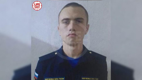 Появилось фото сбежавшего солдата, убившего сослуживцев на аэродроме Балтимор в Воронеже