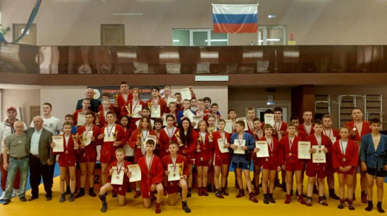 Таловские самбисты взяли 2 «золота» открытого турнира в Воронеже
