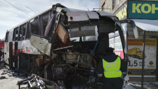 Всех раненых в ДТП с грузовиком и пассажирским автобусом выписали из воронежской больницы