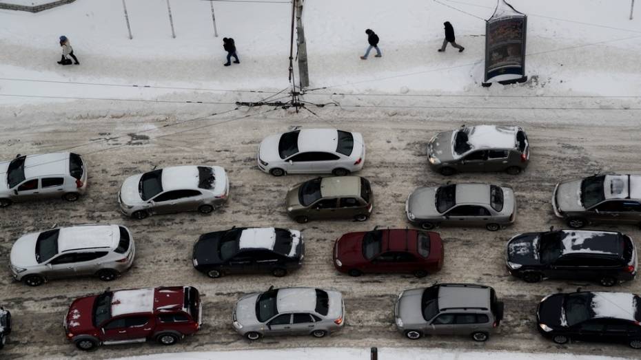 Жителям Воронежа предложили временно отказаться от личных автомобилей