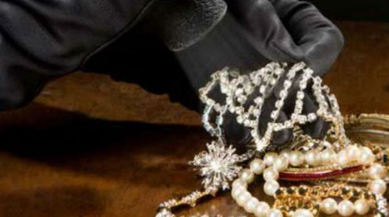 В Богучаре украинец ограбил ювелирный магазин