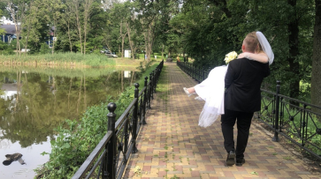 В бобровском селе Чесменка благоустроили старинный парк