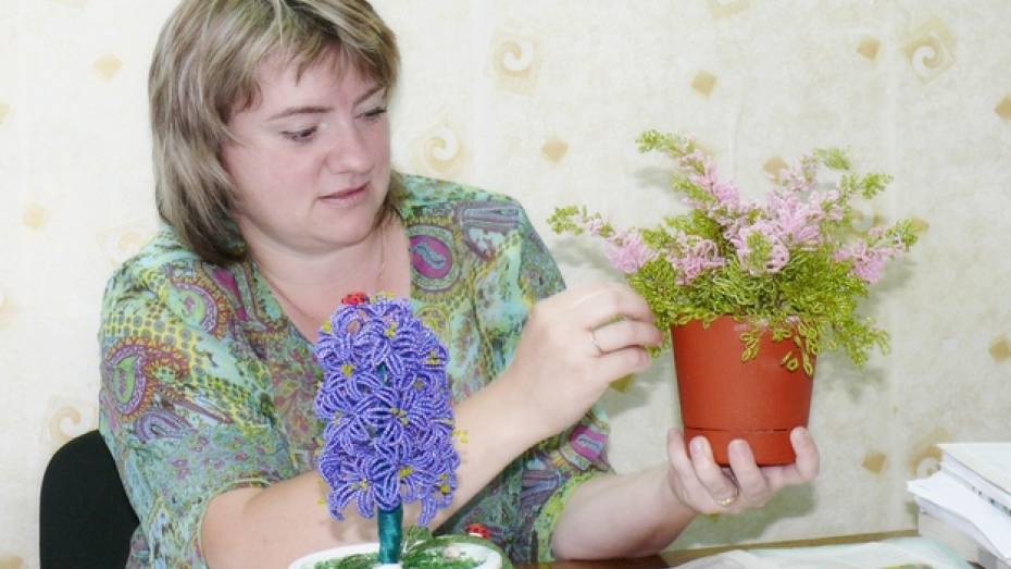 Жительница Грибановского района растит папоротник из бисера