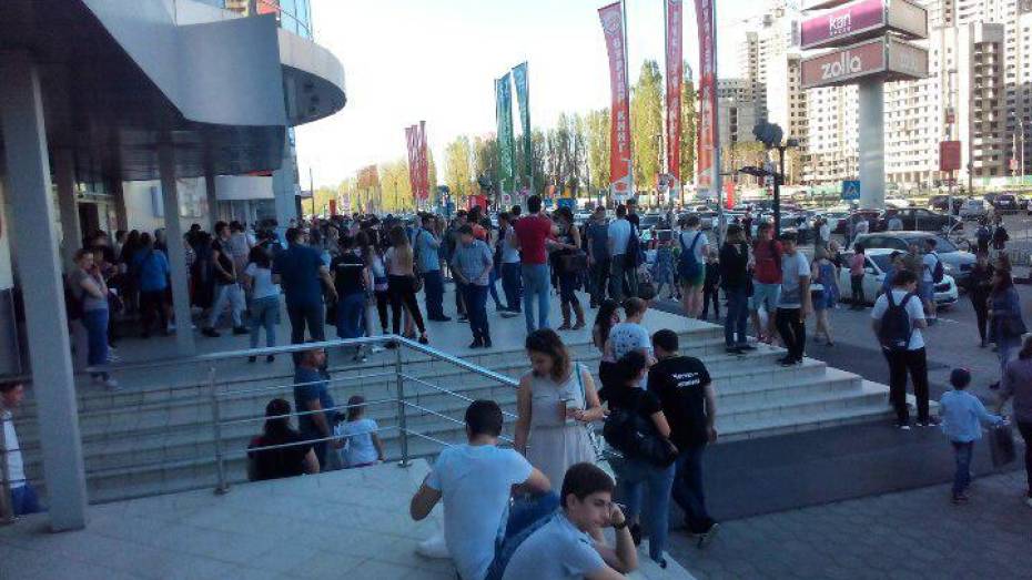 Из воронежского ТРЦ эвакуировали посетителей из-за отключения света