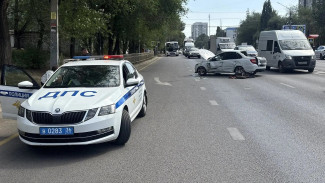Стали известны подробности массовой аварии с перевернувшимся автомобилем в Воронеже