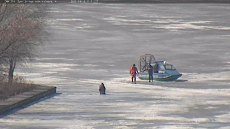 На Воронежском водохранилище рыбак дважды проигнорировал предупреждение спасателей