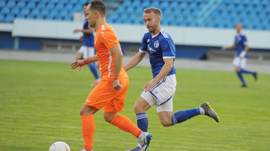 Двое футболистов воронежского «Факела» попали в сборную 10-го тура ФНЛ