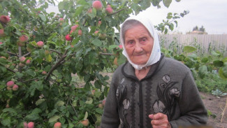 «Врач не верила, что выживу, а мне уже 100 лет». Жительница Воронежской области отпраздновала вековой юбилей