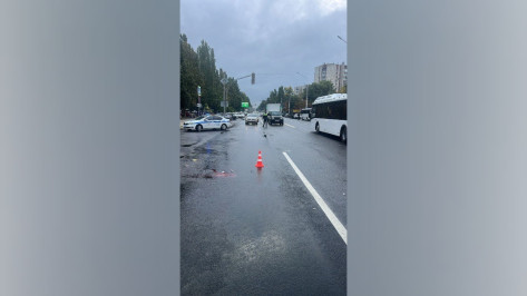 BMW насмерть сбил 60-летнего пешехода на улице Димитрова в Воронеже