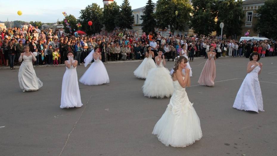 В день молодежи в Богучаре пройдет парад невест