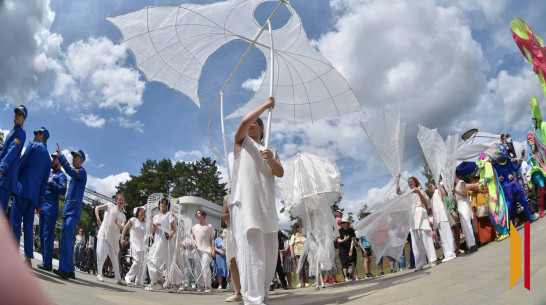 Парад уличных театров пройдет в воронежском парке «Алые паруса» 31 мая и 1 июня