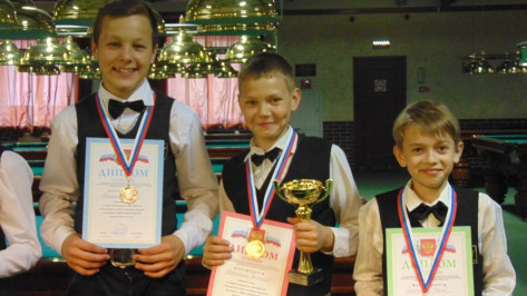 Бутурлиновские бильярдисты завоевали 5 медалей на турнире в Воронеже