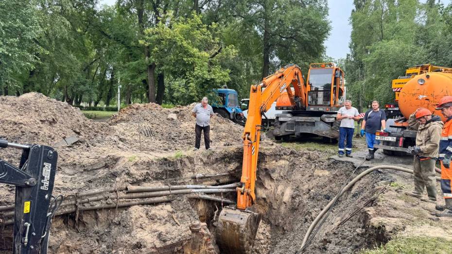 Как продвигается устранение коммунальной аварии, оставившей без воды дома на 8 улицах в Воронеже