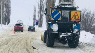 В воронежском селе Нижнедевицк трактор столкнулся с Mazda: пострадала женщина