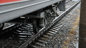 Двое мужчин погибли под колесами поезда в воронежской Масловке