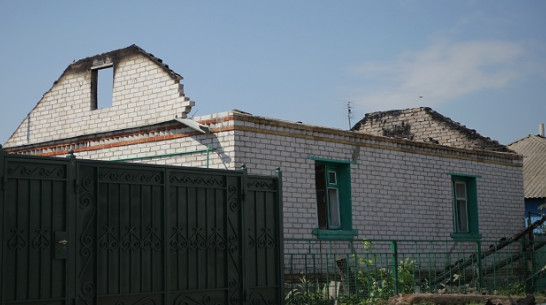 В Острогожском районе гроза сожгла дом и вывела из строя водонапорную башню