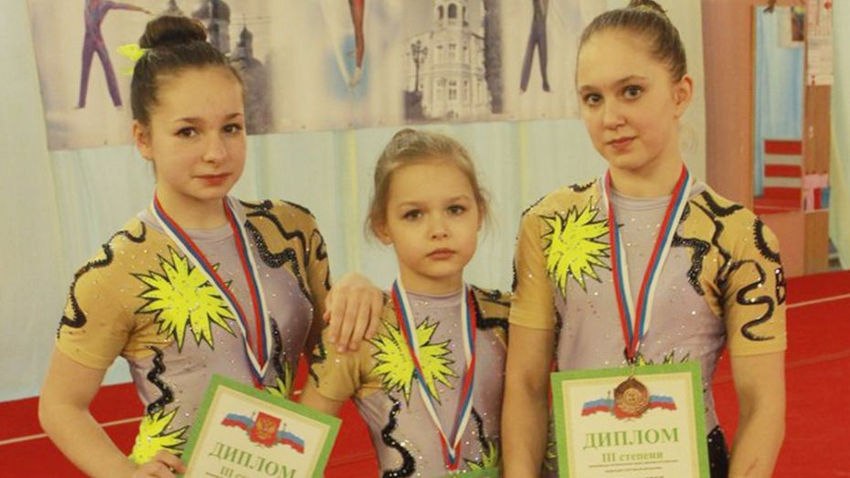 Семилукцы стали призерами всероссийских соревнований по акробатике