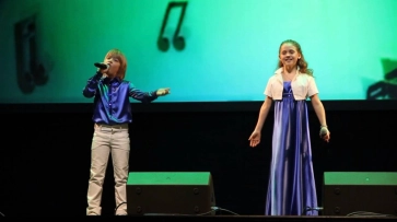 Двое школьников из Воронежа прошли кастинг в шоу «Голос. Дети»
