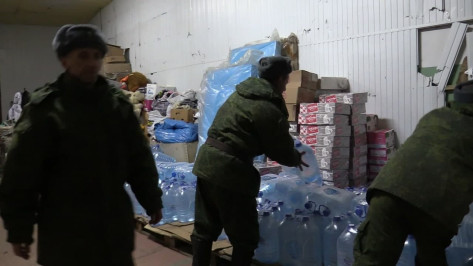 Конвой с гуманитарной помощью от жителей Воронежской области прибыл в Луганск