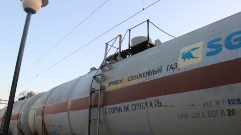 В Воронежской области 21-летний парень погиб от удара током на железнодорожной цистерне