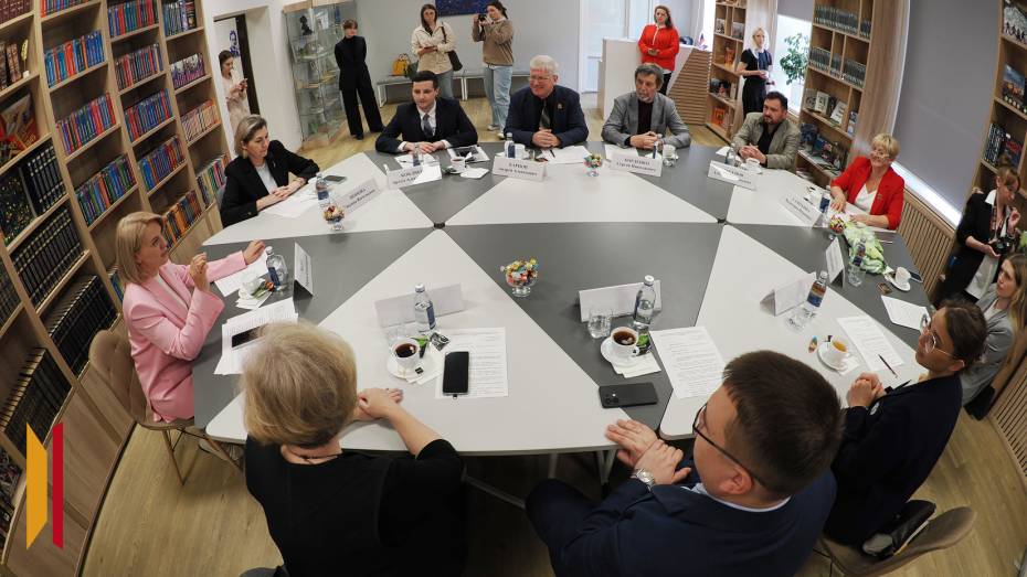 Министр культуры Воронежской области встретилась с победителями конкурса грантов Президентского фонда культурных инициатив