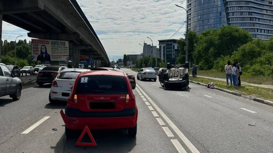 В полиции рассказали подробности массового ДТП на Северном мосту в Воронеже