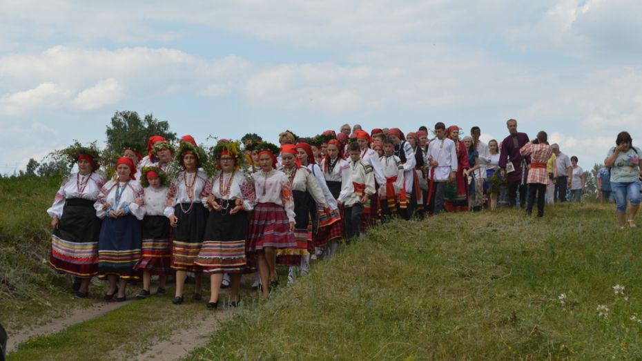 В Репьевке стартовал прием заявок на межрайонный фестиваль песен и обрядов «Семик-Троица»