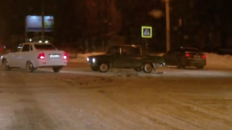  Тройное ДТП в Воронеже попало на видео