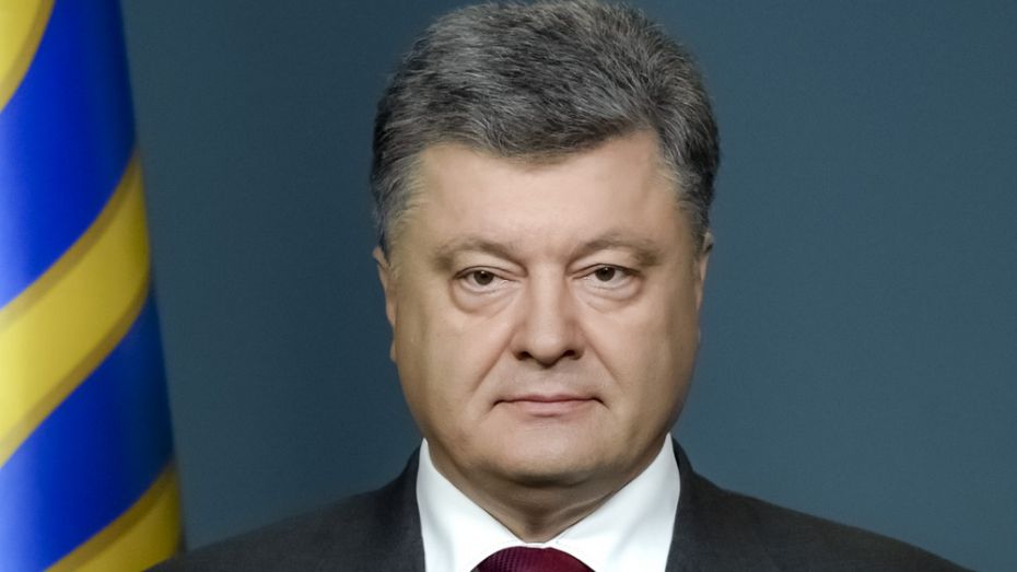 Петр Порошенко призвал Арсения Яценюка уйти в отставку