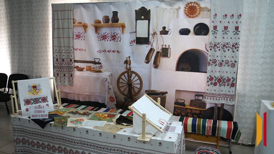 Богучарцев научат вышивать старинные узоры