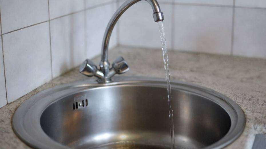 В двух воронежских домах отключат горячую воду 14 августа