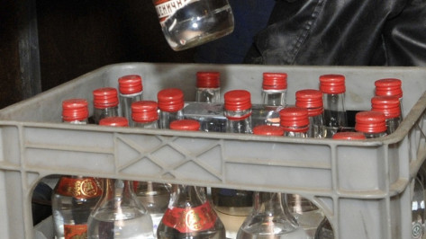 В Воронеже у бутлегеров нашли 2,5 тыс бутылок поддельного алкоголя