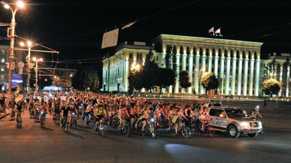 Воронежские роллеры и велосипедисты проведут «Космическую ночь»