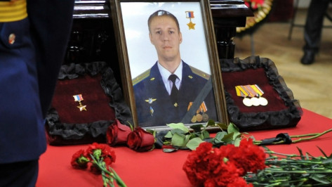 СМИ: после гибели воронежского летчика Романа Филипова возбудили уголовное дело