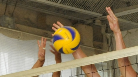 Поворинские железнодорожники стали вторыми в турнире по волейболу