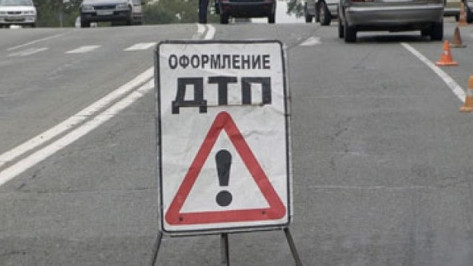 Воронежские автомобилистки не поделили дорогу в Рамонском районе 