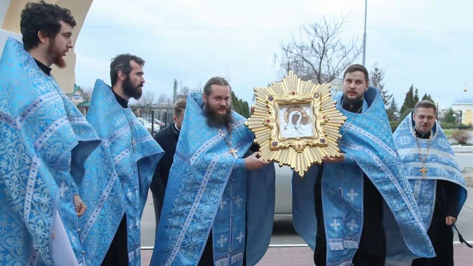В Острогожский район привезут икону Казанской Божией Матери