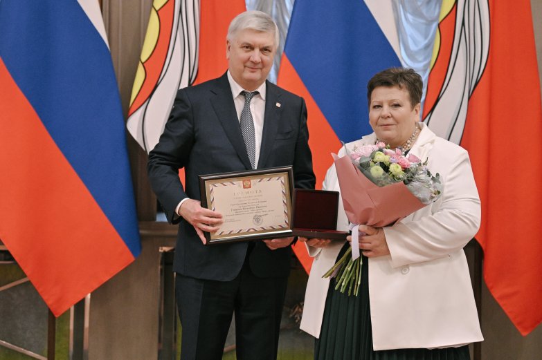 Награждение ко Дню материа