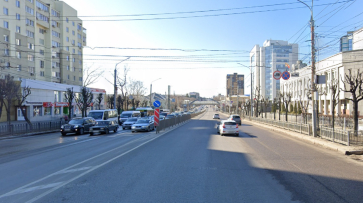 В Воронеже отключили светофоры на оживленном перекрестке Московского проспекта