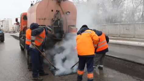 Дороги Воронежа в ближайшие дни начнут ремонтировать литой смесью