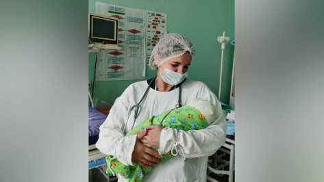 Воронежские врачи спасли пострадавшую в ДТП беременную женщину и ее малыша