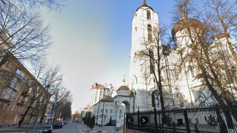 Парковку в районе Благовещенского собора запретят 11 апреля в Воронеже