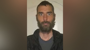 Потерялся в болоте: воронежские волонтеры ищут черноволосого мужчину из села Щучье