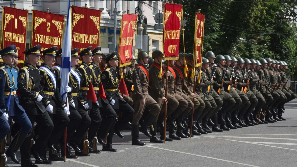 Май пр. Парад Победы марш. Марши парада Победы. Известный военный марш. Военный марш Таджикистана.