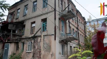 «Дом Фирюпкина. Искусство в руинах». В Воронеже прозвучал акционистский манифест Евгения Хамина о возрождении памятника архитектуры