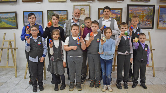 Пасхальный мастер-класс для детей участников СВО провели в Лисках